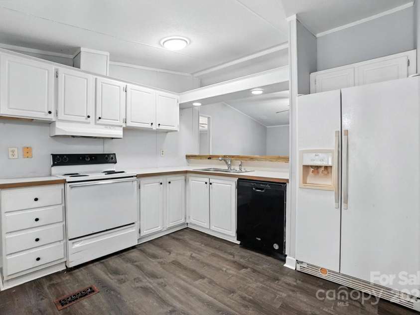 7912 Hillanby Court, Waxhaw, NC 28173.  MLS# CAR4286356, YatesRealty ID 32065. 