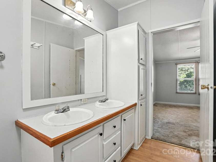 7912 Hillanby Court, Waxhaw, NC 28173.  MLS# CAR4286356, YatesRealty ID 32065. 