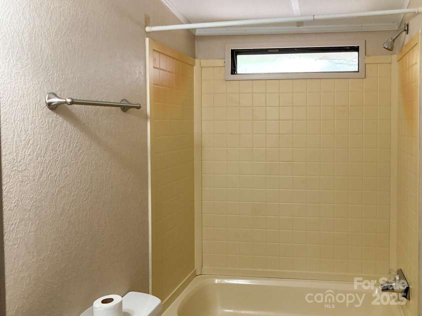 116 Putman Street, Simpsonville, SC 29681.  MLS# CAR4288879, YatesRealty ID 32066. 