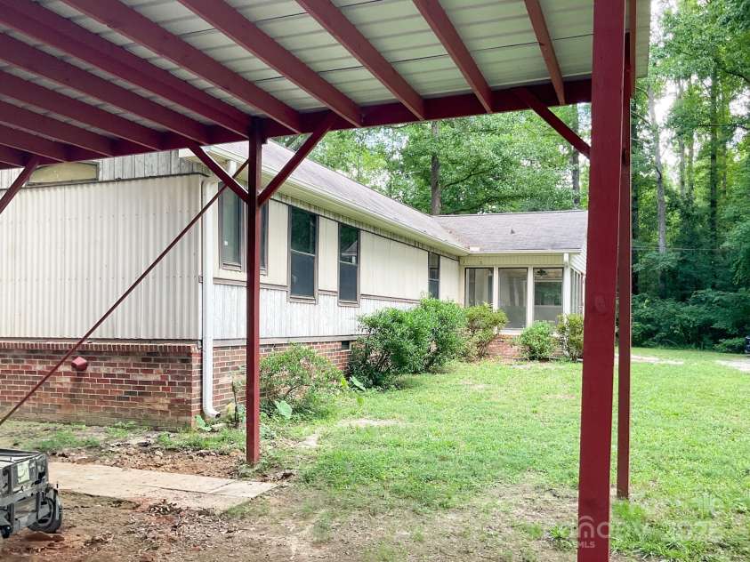 116 Putman Street, Simpsonville, SC 29681.  MLS# CAR4288879, YatesRealty ID 32066. 