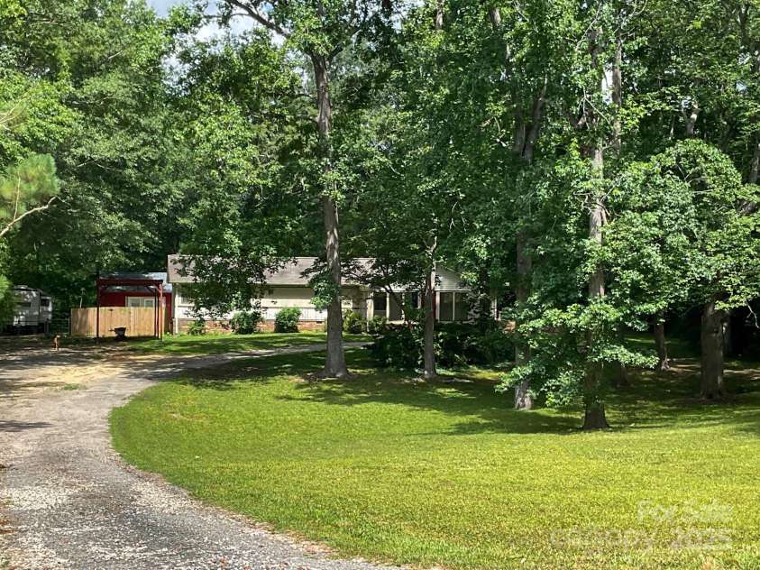 116 Putman Street, Simpsonville, SC 29681.  MLS# CAR4288879, YatesRealty ID 32066. 