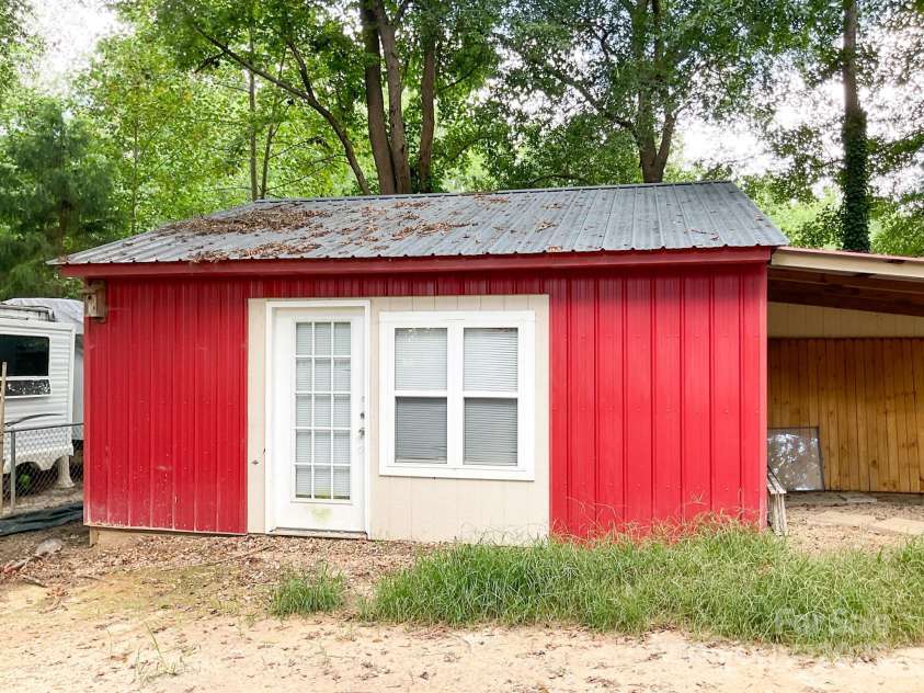 116 Putman Street, Simpsonville, SC 29681.  MLS# CAR4288879, YatesRealty ID 32066. 