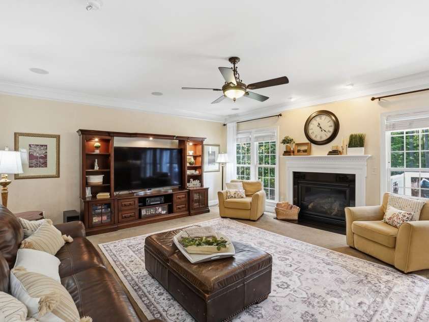 6717 Wesley Glen Drive, Waxhaw, NC 28173.  MLS# CAR4391375, YatesRealty ID 32066. 