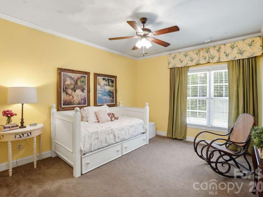 6717 Wesley Glen Drive, Waxhaw, NC 28173.  MLS# CAR4391375, YatesRealty ID 32066. 