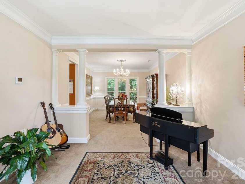 6717 Wesley Glen Drive, Waxhaw, NC 28173.  MLS# CAR4391375, YatesRealty ID 32066. 