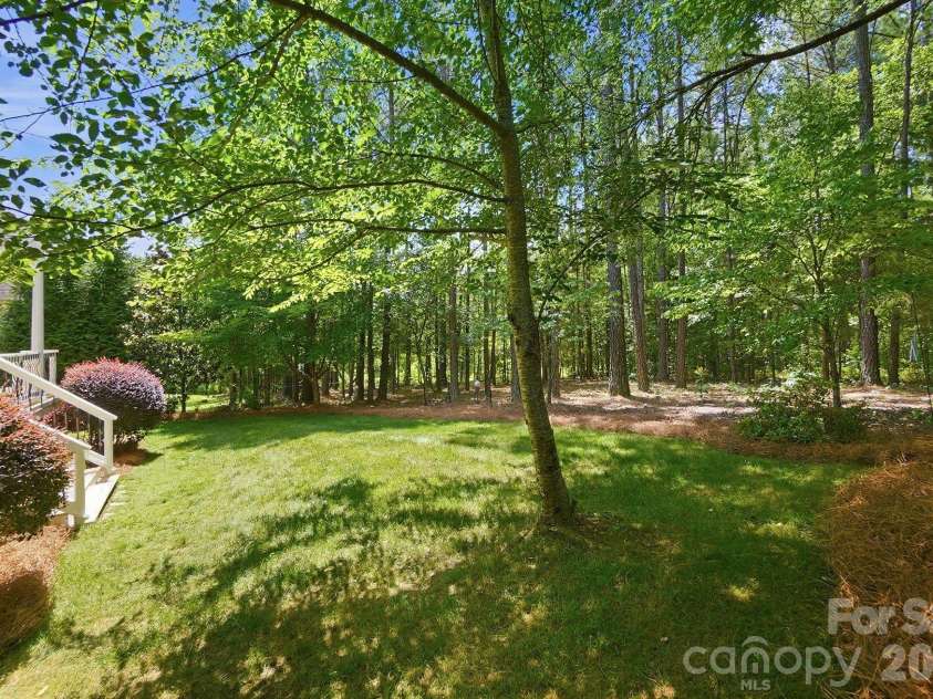 6717 Wesley Glen Drive, Waxhaw, NC 28173.  MLS# CAR4391375, YatesRealty ID 32066. 