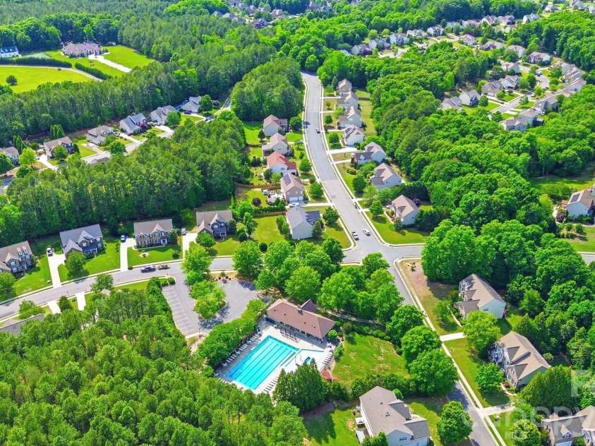 6717 Wesley Glen Drive, Waxhaw, NC 28173.  MLS# CAR4391375, YatesRealty ID 32066. 
