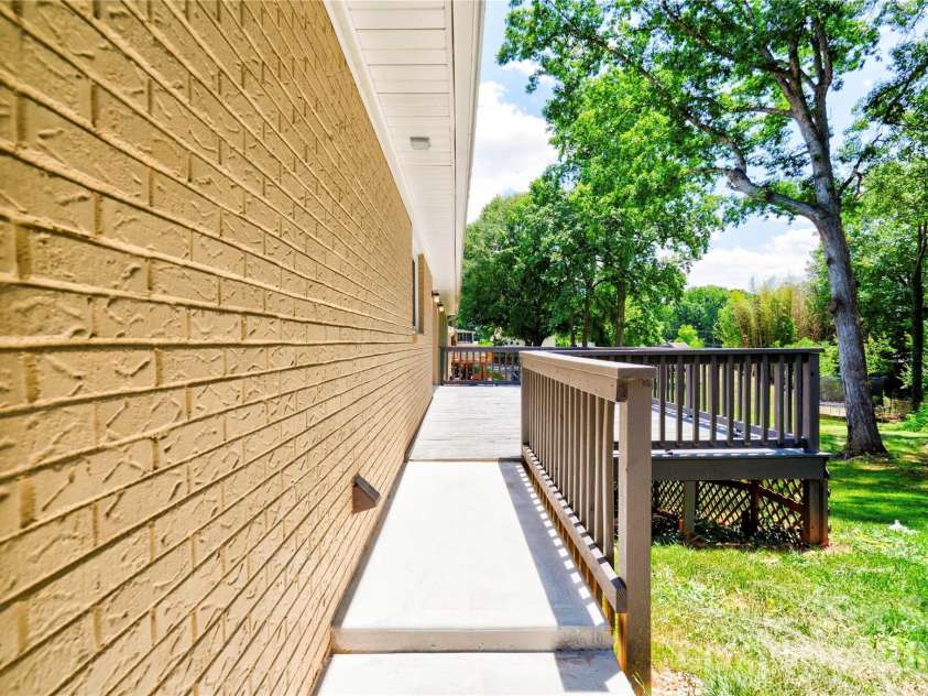 2173 Ridgewood Drive, Gastonia, NC 28054.  MLS# CAR4393306, YatesRealty ID 32068. 