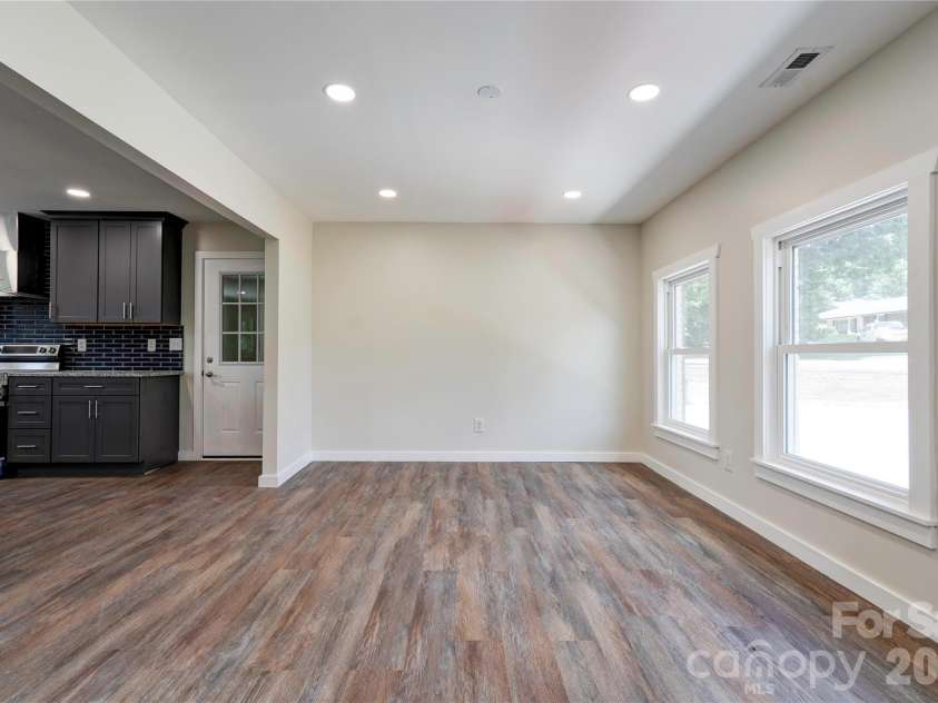 2173 Ridgewood Drive, Gastonia, NC 28054.  MLS# CAR4393306, YatesRealty ID 32068. 