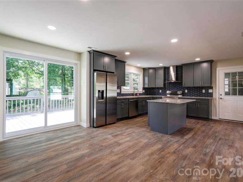 2173 Ridgewood Drive, Gastonia, NC 28054.  MLS# CAR4393306, YatesRealty ID 32068. 
