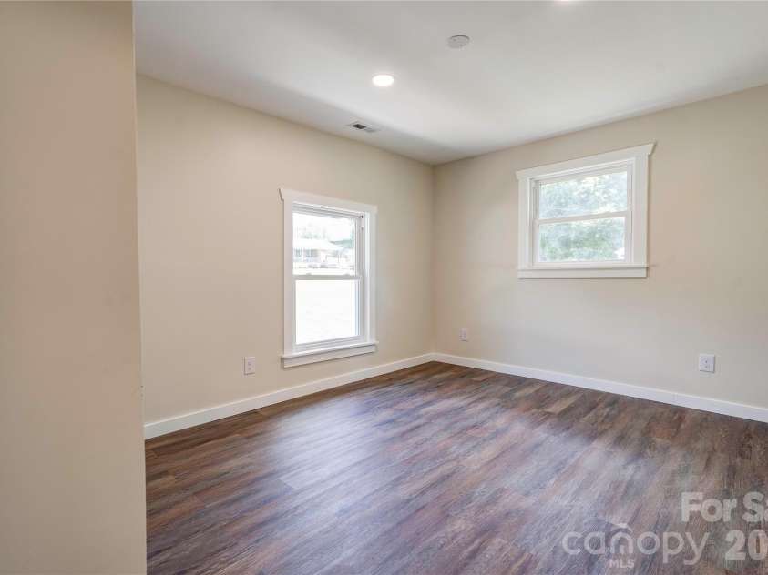 2173 Ridgewood Drive, Gastonia, NC 28054.  MLS# CAR4393306, YatesRealty ID 32068. 