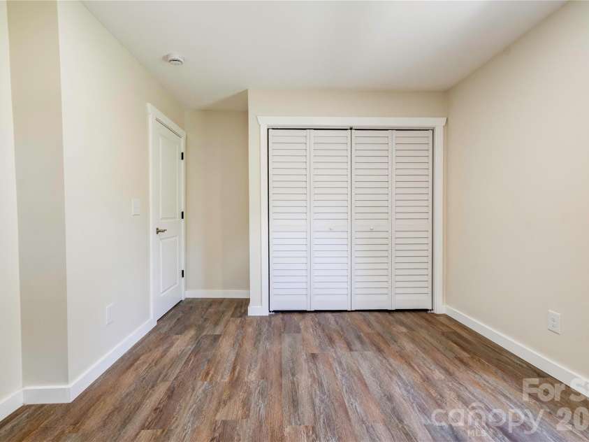 2173 Ridgewood Drive, Gastonia, NC 28054.  MLS# CAR4393306, YatesRealty ID 32068. 