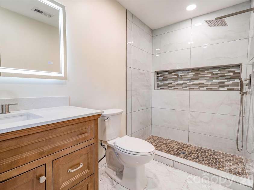 2173 Ridgewood Drive, Gastonia, NC 28054.  MLS# CAR4393306, YatesRealty ID 32068. 