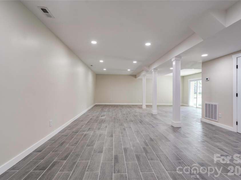 2173 Ridgewood Drive, Gastonia, NC 28054.  MLS# CAR4393306, YatesRealty ID 32068. 