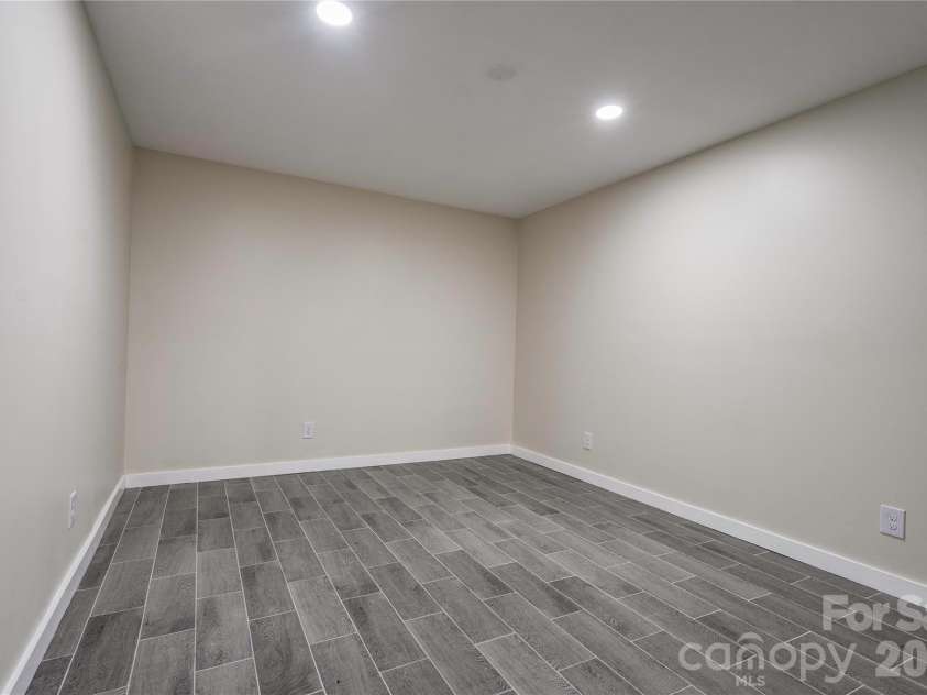 2173 Ridgewood Drive, Gastonia, NC 28054.  MLS# CAR4393306, YatesRealty ID 32068. 