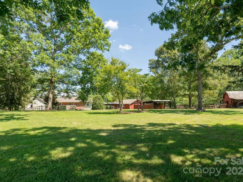 16 School House Road, Mills River, NC 28759.  MLS# CAR4273604, YatesRealty ID 32069. 