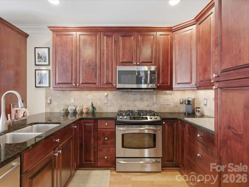 803 Talking Stick Lane, Fort Mill, SC 29708.  MLS# CAR4392130, YatesRealty ID 32069. 
