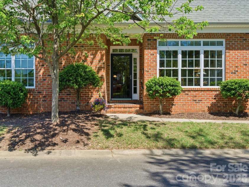 803 Talking Stick Lane, Fort Mill, SC 29708.  MLS# CAR4392130, YatesRealty ID 32069. 