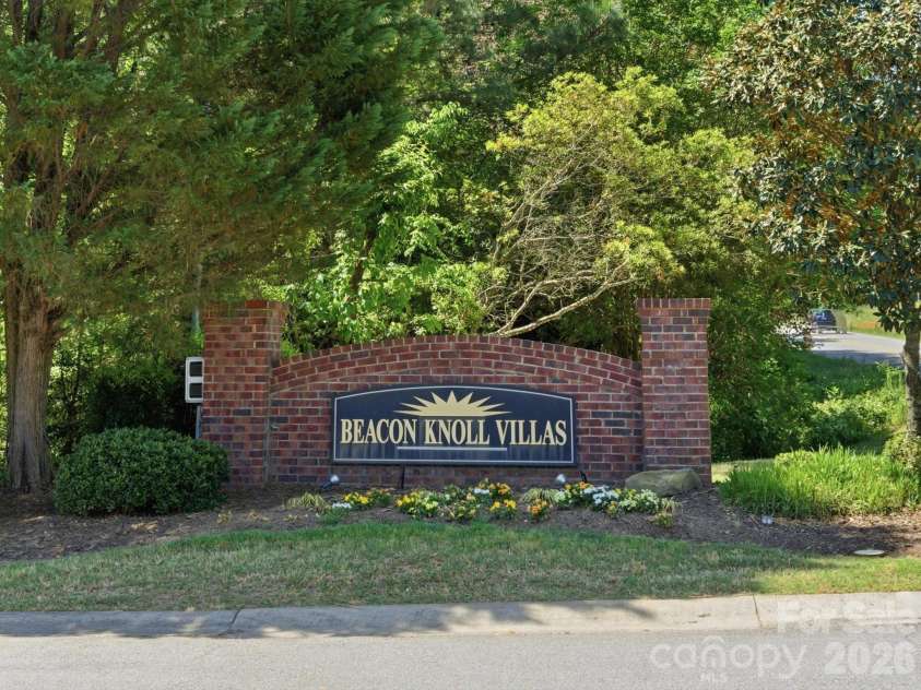 803 Talking Stick Lane, Fort Mill, SC 29708.  MLS# CAR4392130, YatesRealty ID 32069. 