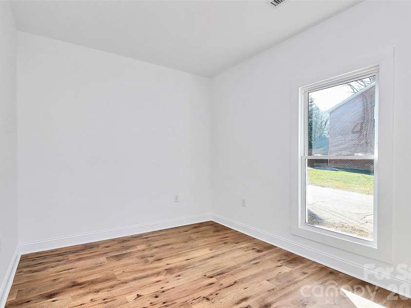 110 Wells Street, Kings Mountain, NC 28086.  MLS# CAR4341383, YatesRealty ID 3207. 2 Bedroom