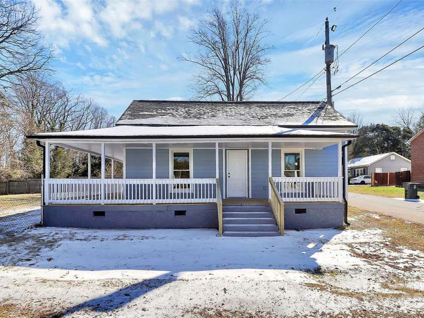 110 Wells Street, Kings Mountain, NC 28086.  MLS# CAR4341383, YatesRealty ID 3207. 