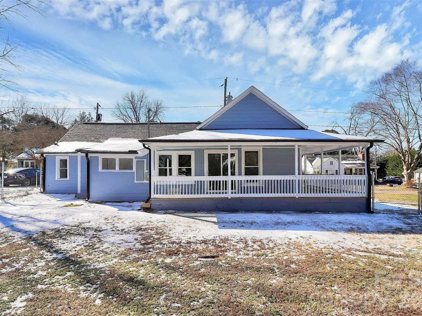 110 Wells Street, Kings Mountain, NC 28086.  MLS# CAR4341383, YatesRealty ID 3207. 