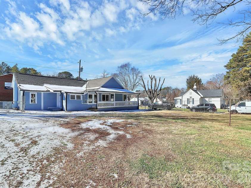 110 Wells Street, Kings Mountain, NC 28086.  MLS# CAR4341383, YatesRealty ID 3207. 