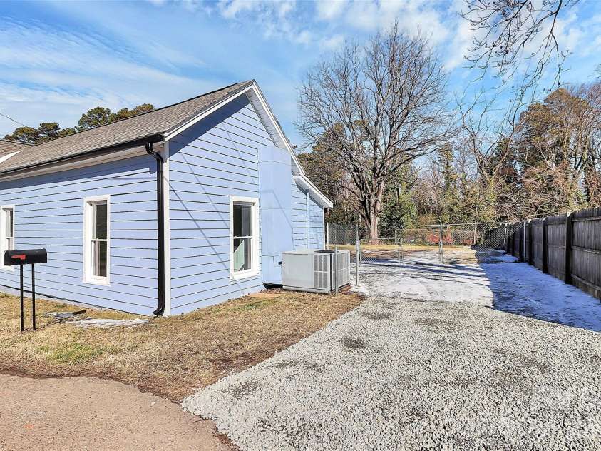 110 Wells Street, Kings Mountain, NC 28086.  MLS# CAR4341383, YatesRealty ID 3207. 