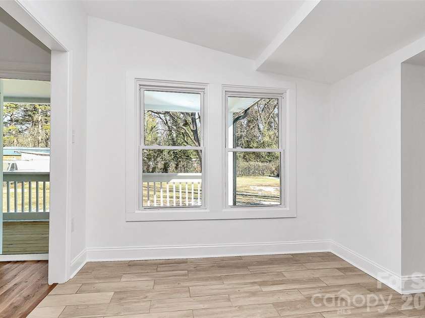 110 Wells Street, Kings Mountain, NC 28086.  MLS# CAR4341383, YatesRealty ID 3207. Breakfast Area