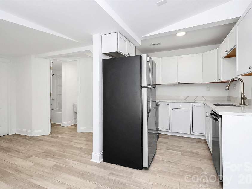 110 Wells Street, Kings Mountain, NC 28086.  MLS# CAR4341383, YatesRealty ID 3207. Kitchen/Breakfast Area