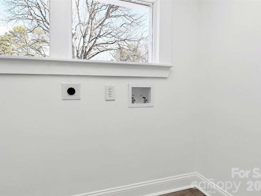 110 Wells Street, Kings Mountain, NC 28086.  MLS# CAR4341383, YatesRealty ID 3207. Laundry Room