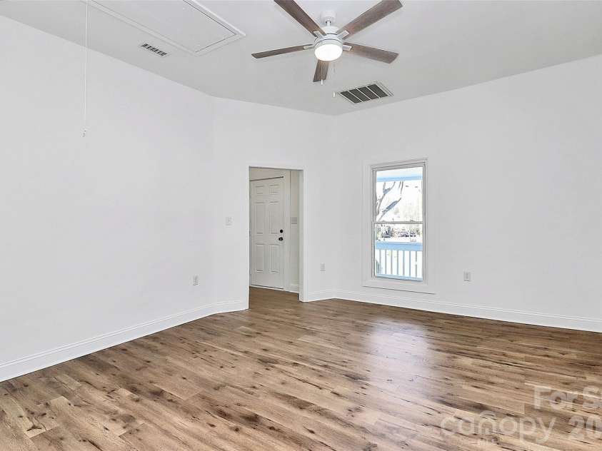 110 Wells Street, Kings Mountain, NC 28086.  MLS# CAR4341383, YatesRealty ID 3207. Living Room