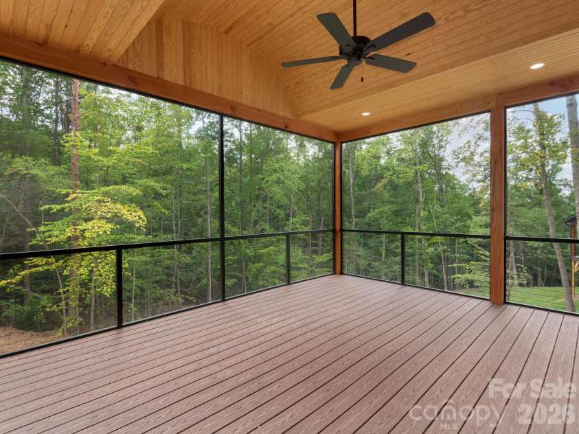 20 Nature Walk Lane, Hendersonville, NC 28739.  MLS# CAR4325565, YatesRealty ID 3207. 