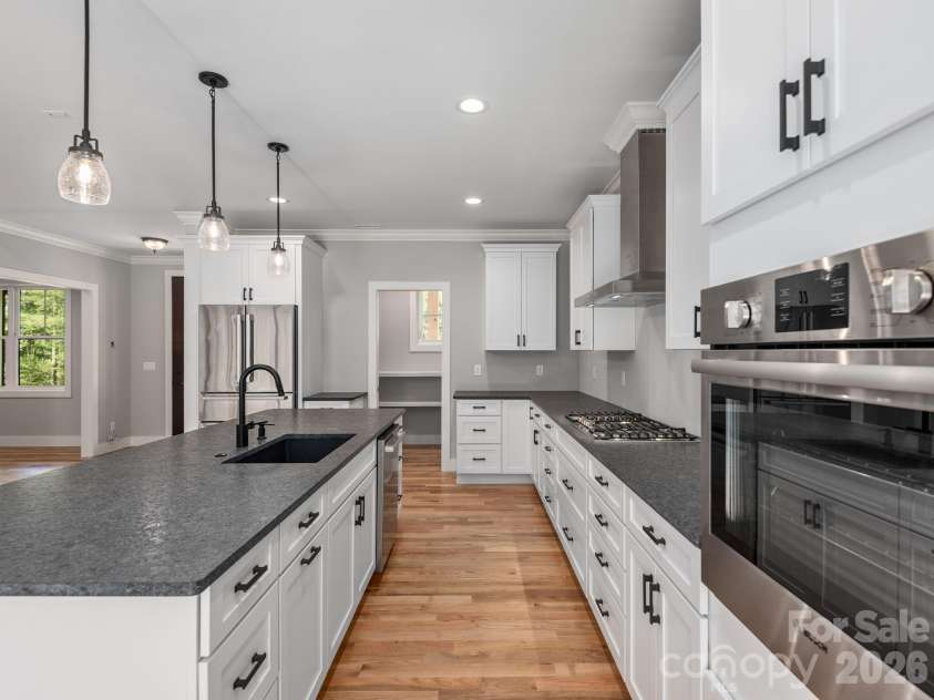 20 Nature Walk Lane, Hendersonville, NC 28739.  MLS# CAR4325565, YatesRealty ID 3207. 