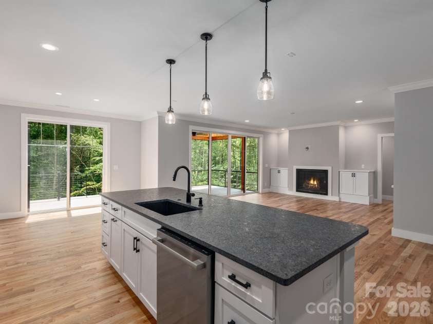 20 Nature Walk Lane, Hendersonville, NC 28739.  MLS# CAR4325565, YatesRealty ID 3207. 
