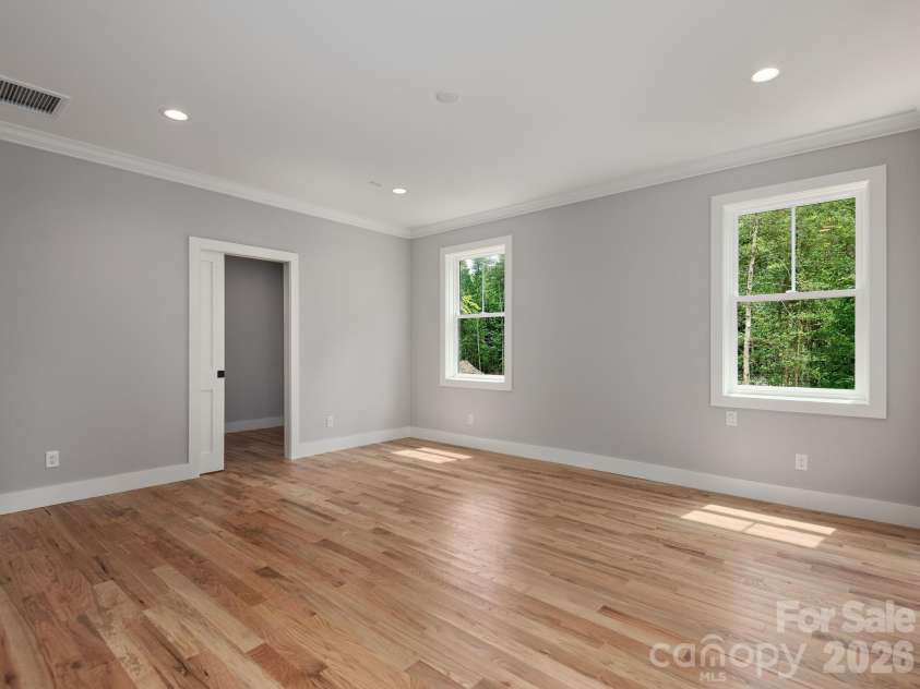 20 Nature Walk Lane, Hendersonville, NC 28739.  MLS# CAR4325565, YatesRealty ID 3207. 