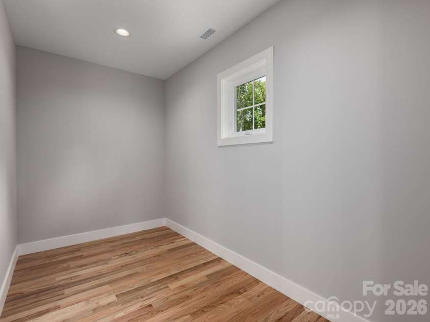 20 Nature Walk Lane, Hendersonville, NC 28739.  MLS# CAR4325565, YatesRealty ID 3207. 