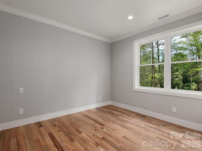 20 Nature Walk Lane, Hendersonville, NC 28739.  MLS# CAR4325565, YatesRealty ID 3207. 