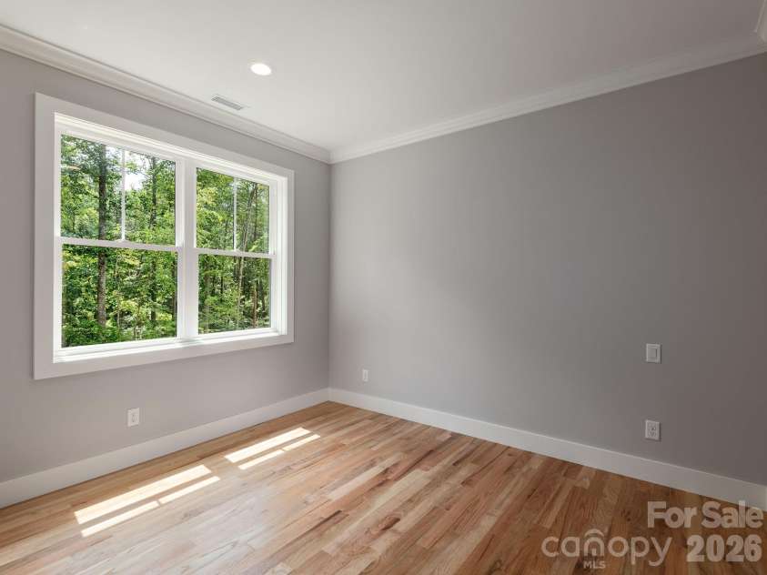 20 Nature Walk Lane, Hendersonville, NC 28739.  MLS# CAR4325565, YatesRealty ID 3207. 
