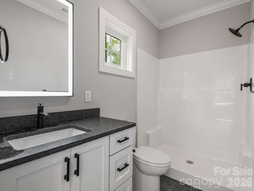 20 Nature Walk Lane, Hendersonville, NC 28739.  MLS# CAR4325565, YatesRealty ID 3207. 