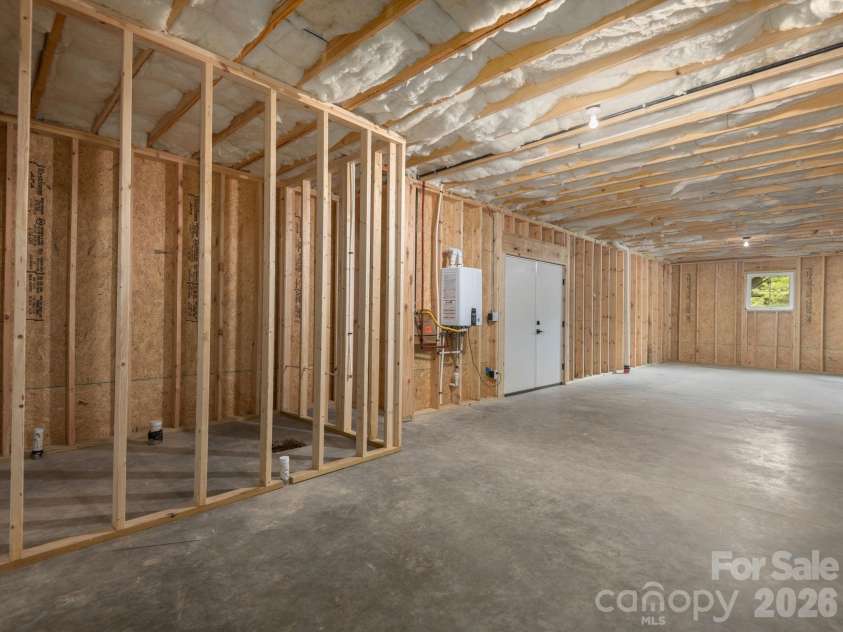 20 Nature Walk Lane, Hendersonville, NC 28739.  MLS# CAR4325565, YatesRealty ID 3207. 