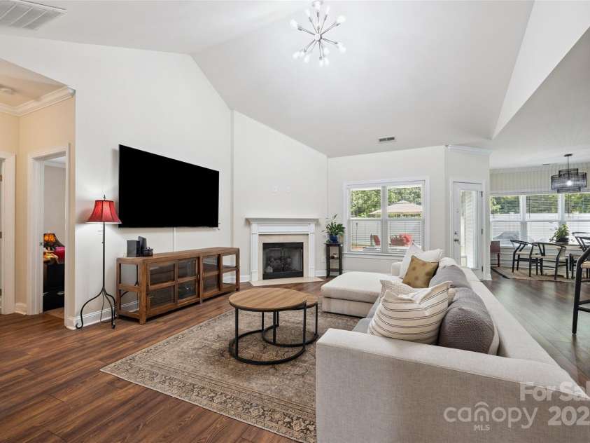 2202 Gatwick Circle, Belmont, NC 28012.  MLS# CAR4285240, YatesRealty ID 32070. 