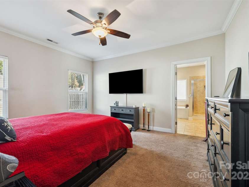2202 Gatwick Circle, Belmont, NC 28012.  MLS# CAR4285240, YatesRealty ID 32070. 