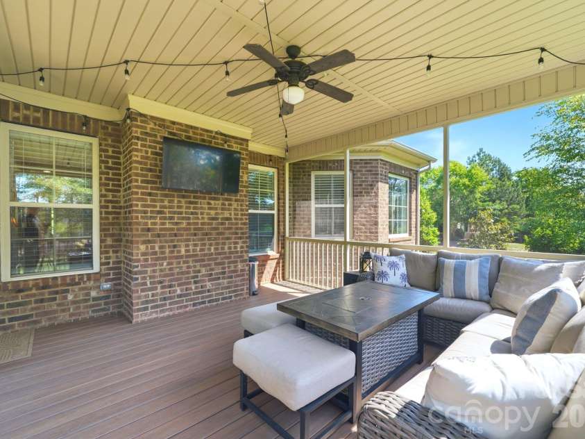 3060 Feathers Drive, York, SC 29745.  MLS# CAR4386400, YatesRealty ID 32071. 