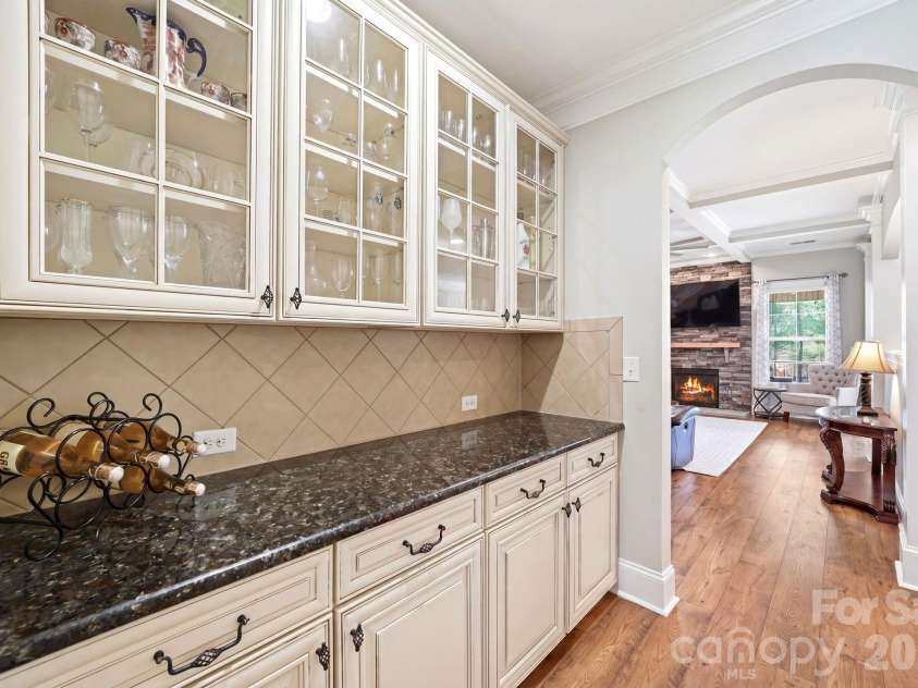 3060 Feathers Drive, York, SC 29745.  MLS# CAR4386400, YatesRealty ID 32071. Beverage Pantry