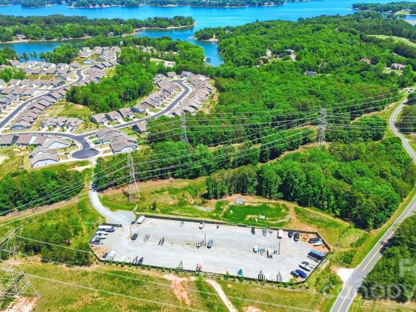3060 Feathers Drive, York, SC 29745.  MLS# CAR4386400, YatesRealty ID 32071. Dry Storage