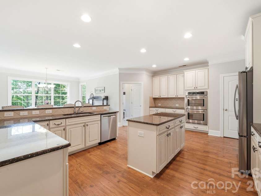 3060 Feathers Drive, York, SC 29745.  MLS# CAR4386400, YatesRealty ID 32071. Kitchen