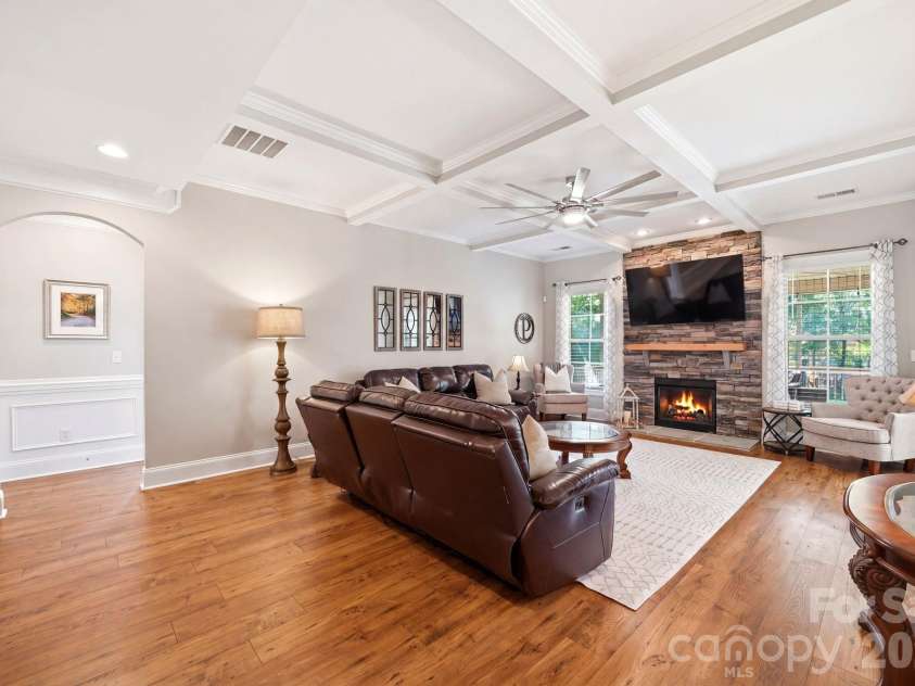 3060 Feathers Drive, York, SC 29745.  MLS# CAR4386400, YatesRealty ID 32071. Living Room