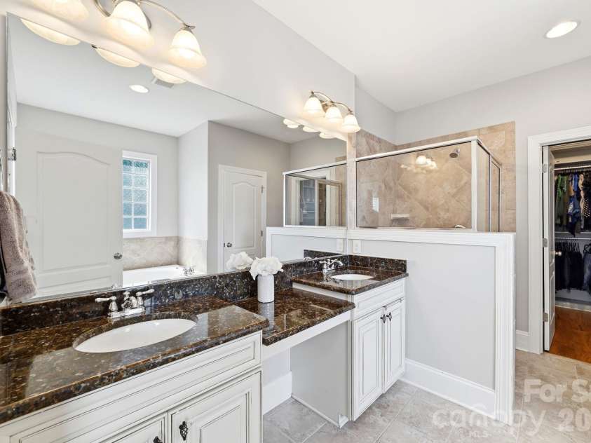 3060 Feathers Drive, York, SC 29745.  MLS# CAR4386400, YatesRealty ID 32071. Primary Bath