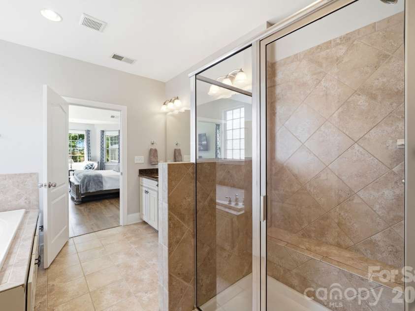 3060 Feathers Drive, York, SC 29745.  MLS# CAR4386400, YatesRealty ID 32071. Primary bath